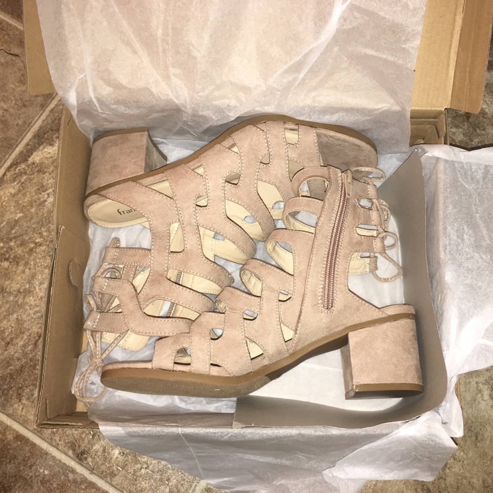 Gladiator sandal